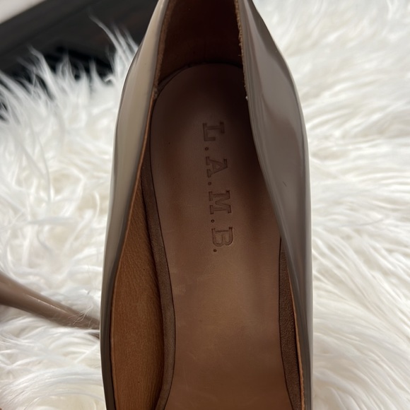 L.A.M.B. Shoes | L.A.M.B. Nude Pumps with Clear Neon Toe | Color: Cream/Tan - Picture 3 of 11